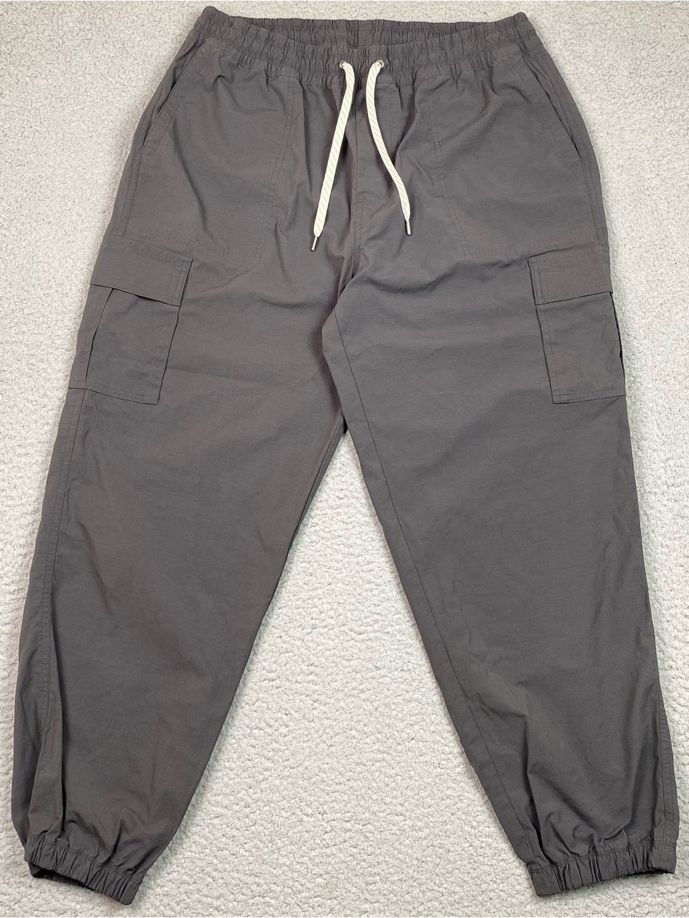 Vuori Birch Jogger Pants Women's Size XL Gray Cargo Elastic Waist Stretch EUC